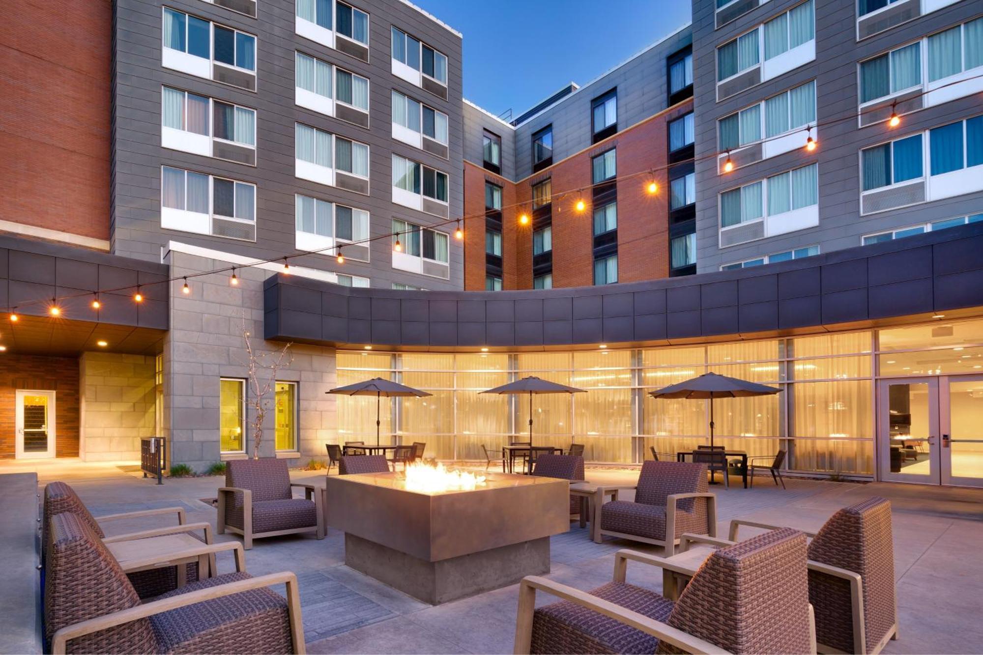 Готель Courtyard Lincoln Downtown Екстер'єр фото