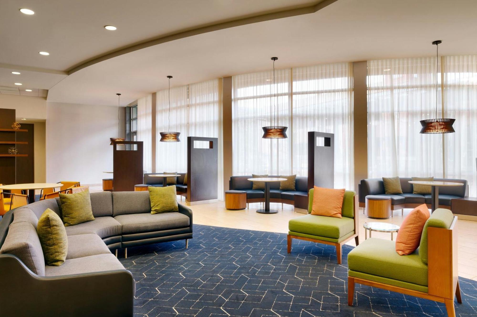 Готель Courtyard Lincoln Downtown Екстер'єр фото